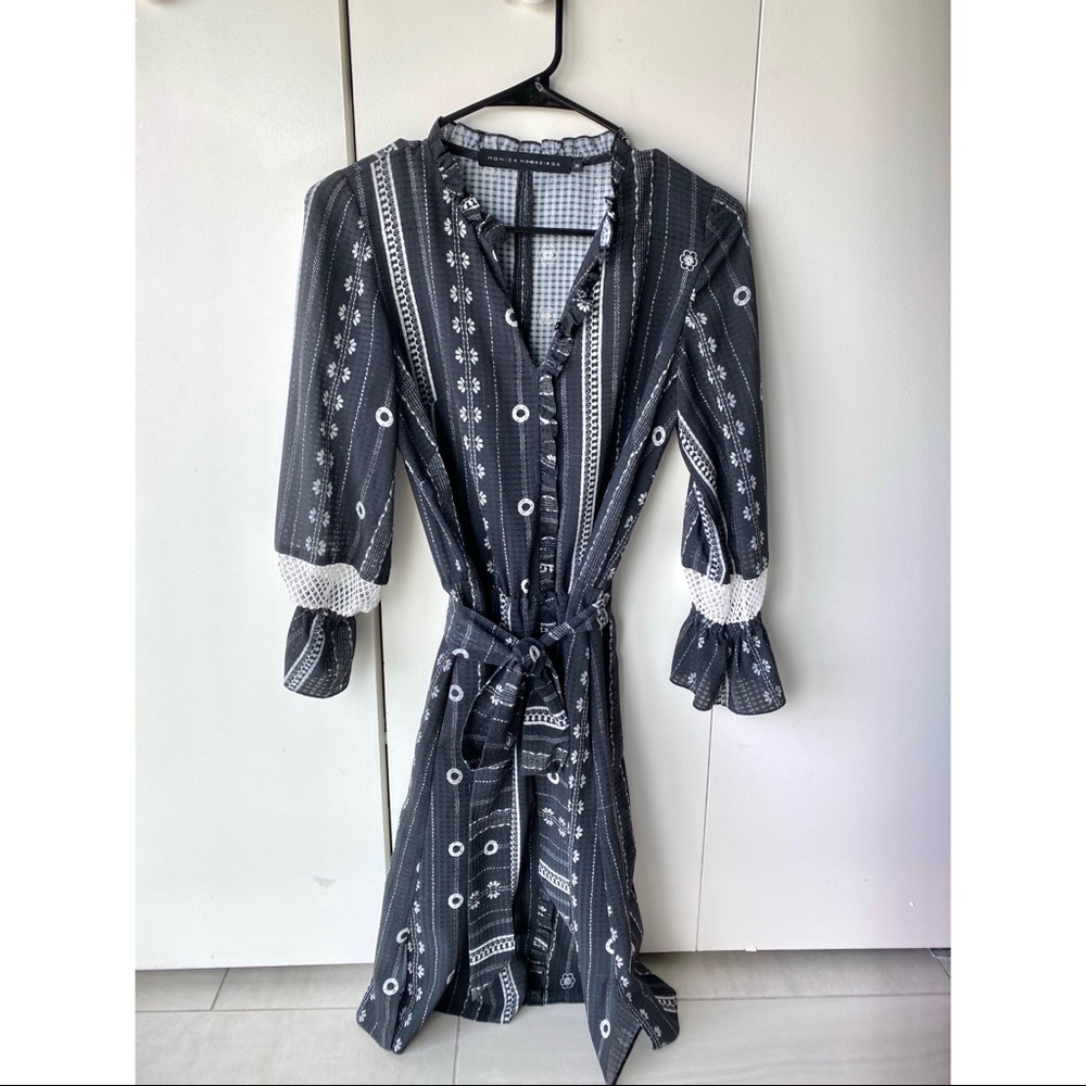 Embroidered midi dress with belt S
